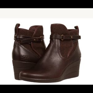 UGG EMALIE ANKLE BOOTS Sz 11 NIB